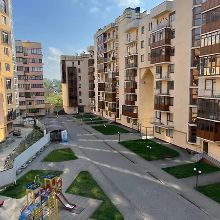 Затишні Апартаменти Chernivtsi Exterior photo